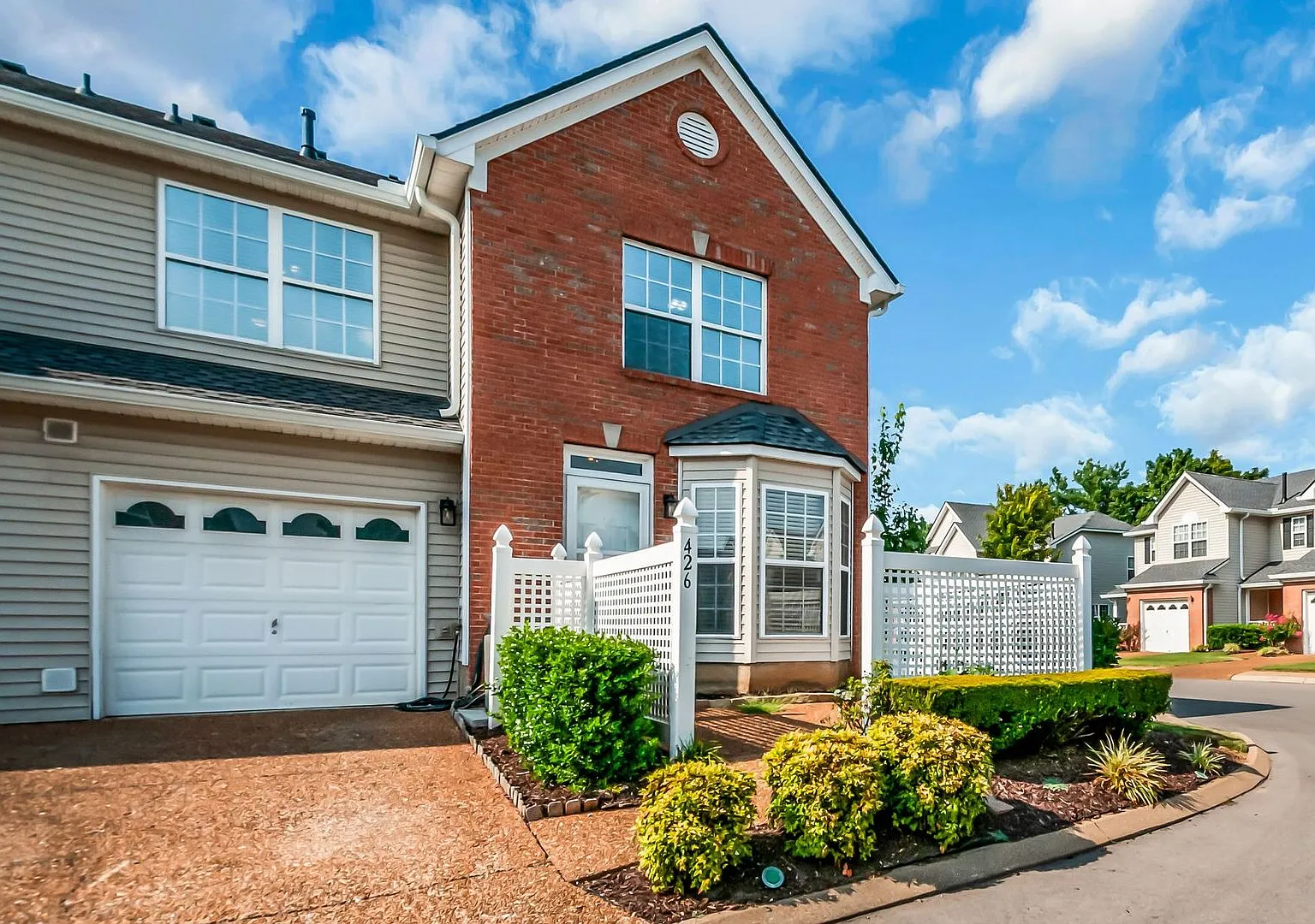 Charming Townhome Living in Fieldstone Farms — Photo 1