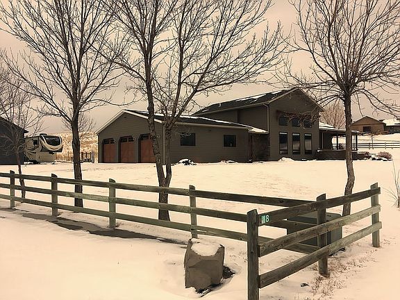 5th image of 18 Coulee Dr