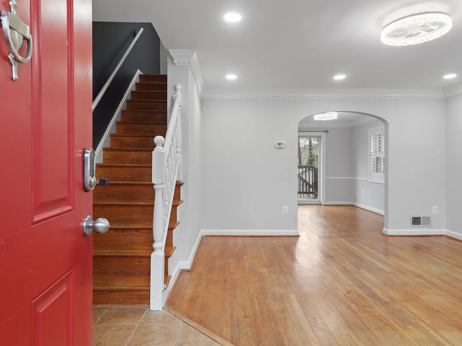 3 bed, 1152 sqft, $3,700 — Photo 3