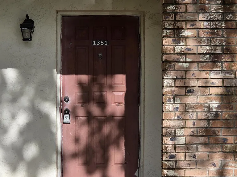 1351 NW 94th Way #1351 — Photo 2