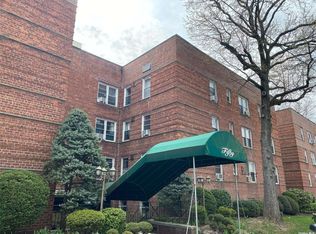 50 S Middle Neck Rd APT 3D, Great Neck, NY 11021