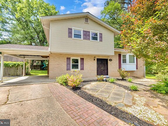 2nd image of 1 Bethayres Ct