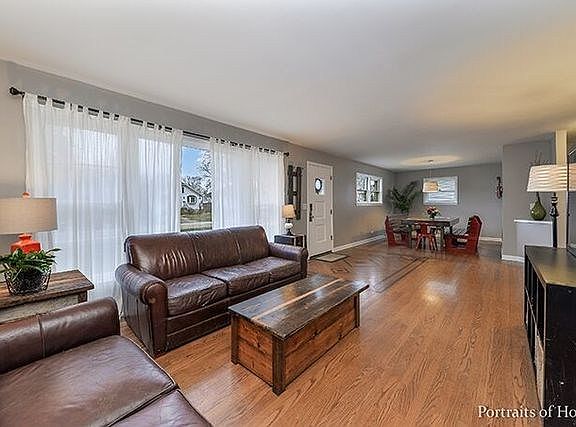 2nd image of 142 N Crest Ave