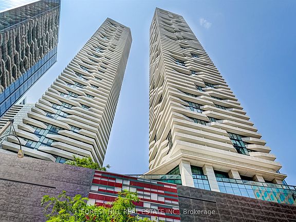 3rd image of 100 Harbour St #5410