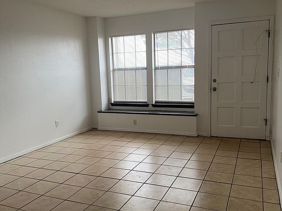 3rd image of 11617 Marsh McCall Way APT A