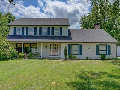 6830 NW Prairie View Rd, Kansas City, MO, 64151