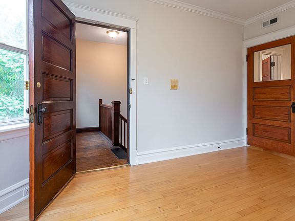 3rd image of 2318 W Medill Ave #3