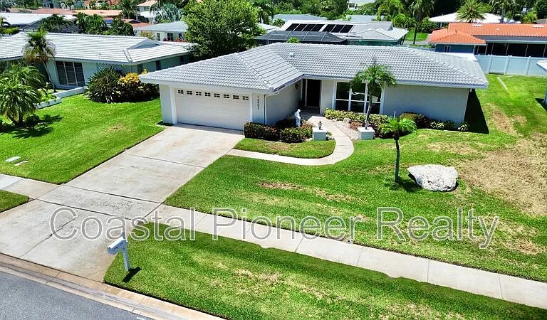 14903 Imperial Point Dr N — Photo 44