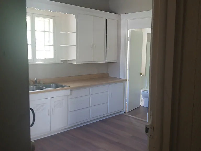 74 Thorndale Ter #1 — Photo 2