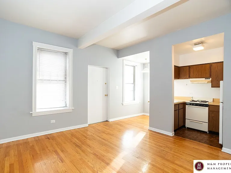 811 S Bishop St — Photo 2