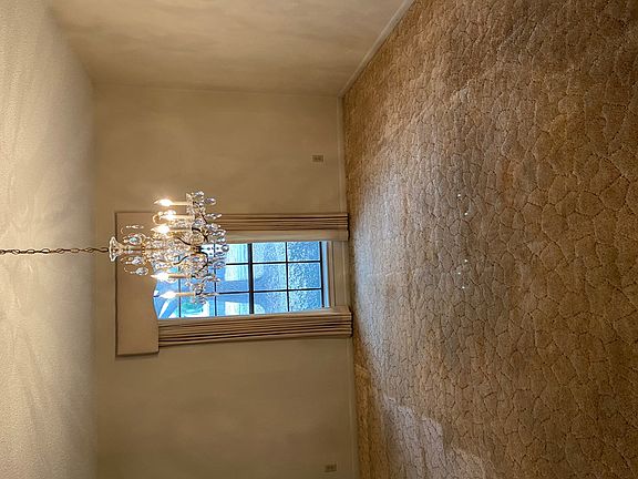 3rd image of 1715 Longhorn Ave