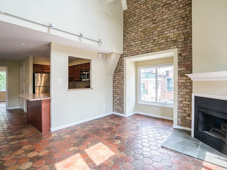 801 Addison St #B — Photo 19