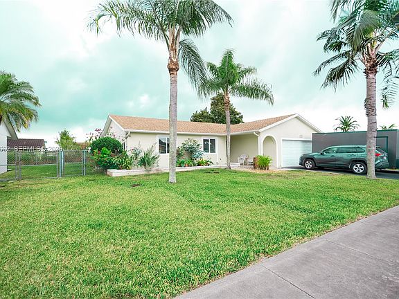 2nd image of 26581 SW 122nd Ct