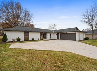 9989 Plum Brook Ln, Strongsville, OH 44149