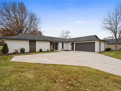 9989 Plum Brook Ln, Strongsville, OH, 44149
