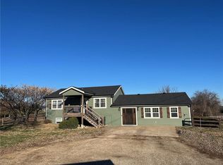 33510 W 363rd St, Osawatomie, KS 66064