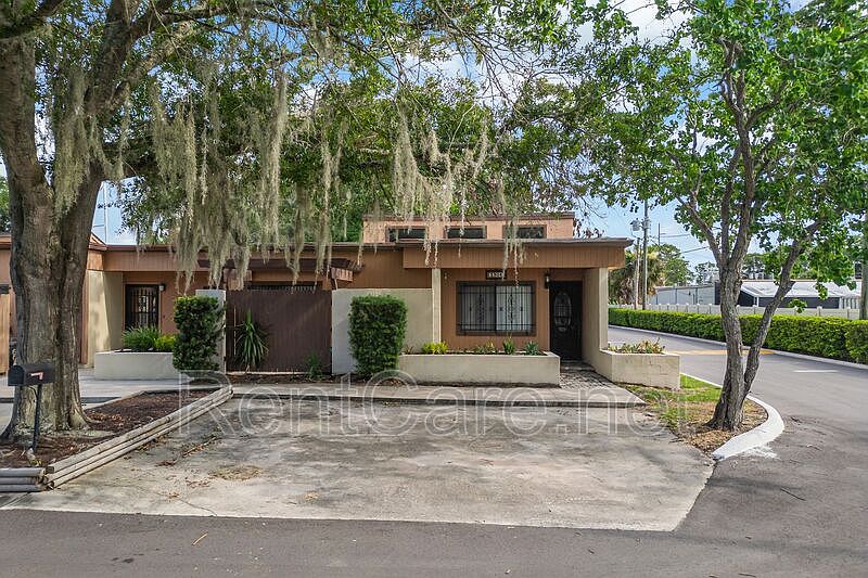 1st image of 2304 Inagua Way