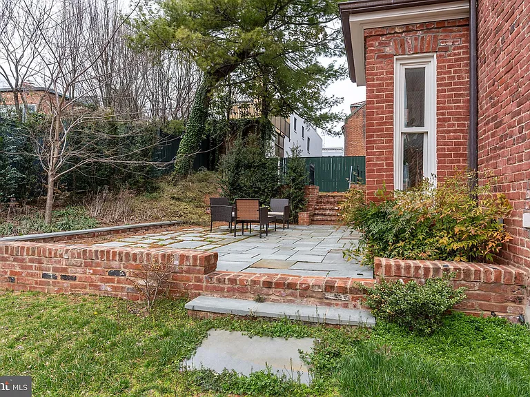 2715 N St NW — Photo 39