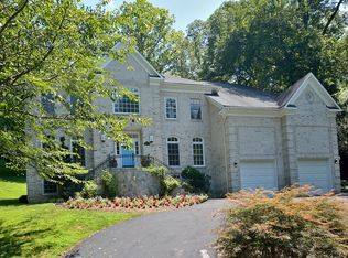 9109 Aldershot Dr, Bethesda, MD