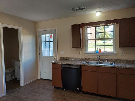 5th image of 116 Parkside Dr