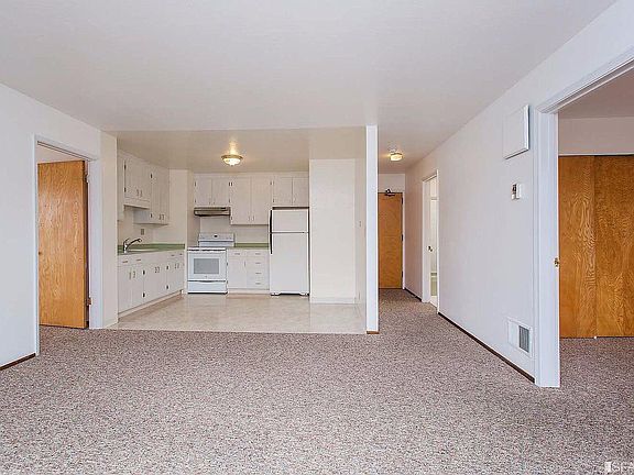 3rd image of 590 2nd Ave APT 7