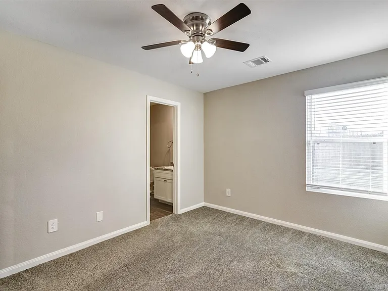 16428 Jasmine Marie Pl — Photo 16