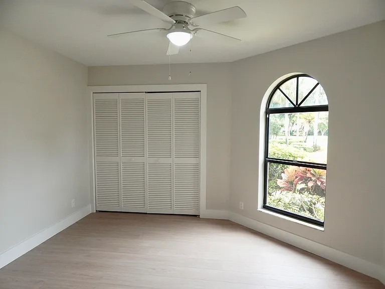 22864 Marbella Cir — Photo 24