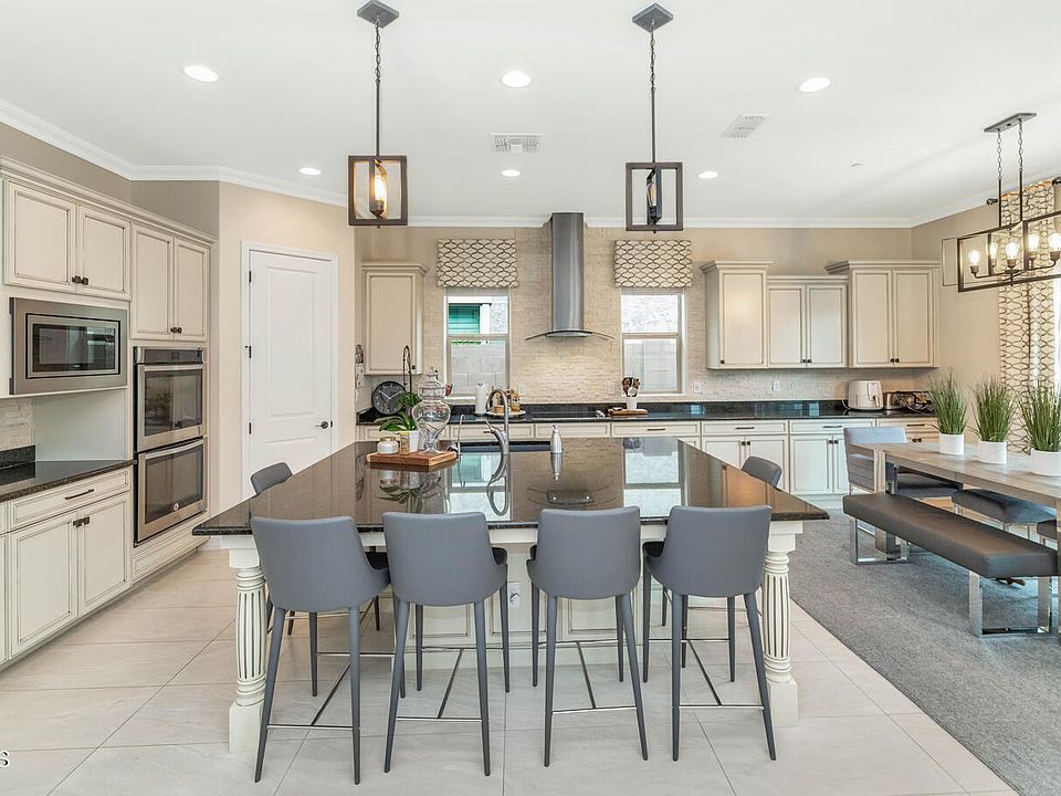 1st image of 10148 W AVENIDA DEL REY --