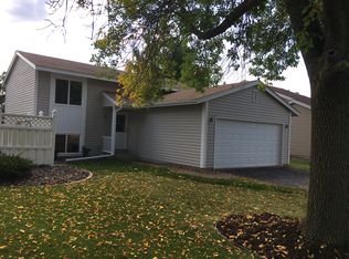 5534 Knoll Dr, Shoreview, MN 55126