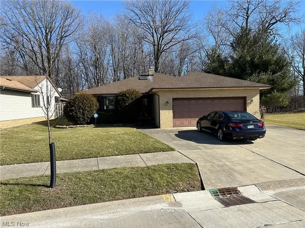 4837 Autumn Ln, Brooklyn, OH 44144