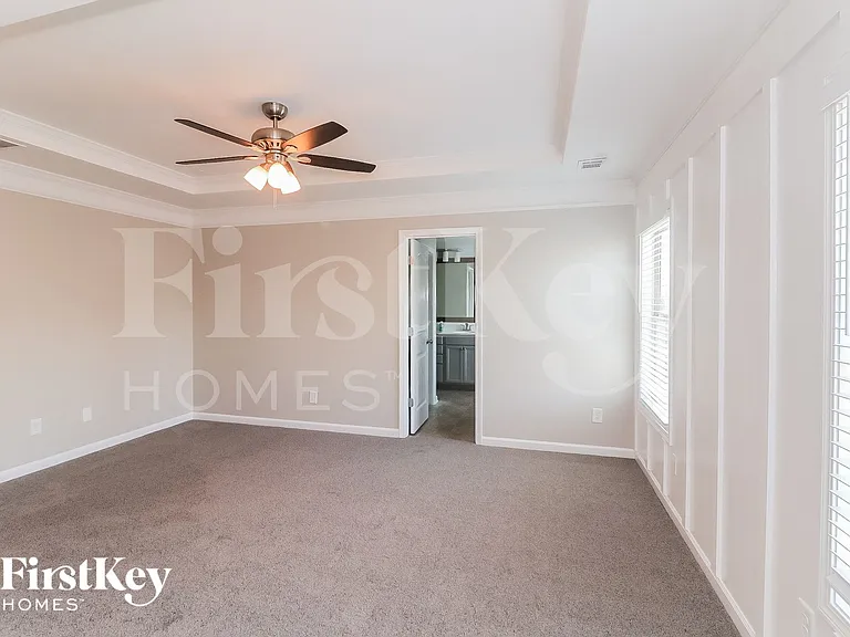 821 Harrison Dr — Photo 10