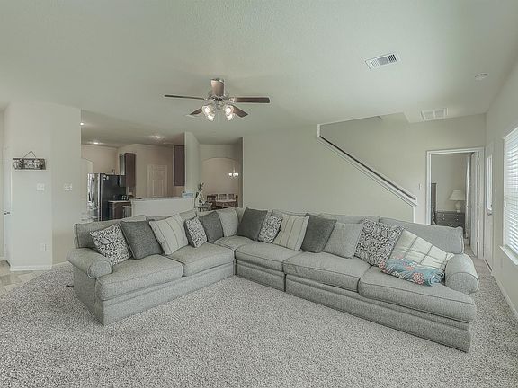 4th image of 11310 Creekway Bend Dr