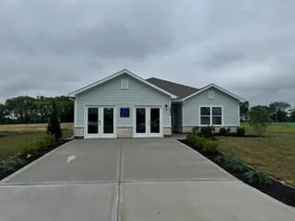 1604 SW 9th St, Oak Grove, MO 64075