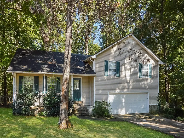 130 Branchwood Dr — Photo 2