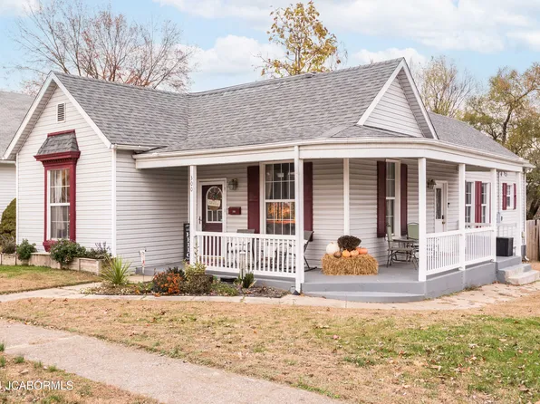 300 N East St, California, MO 65018