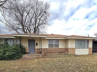 403 N Harmon Ave, Watonga, OK 73772