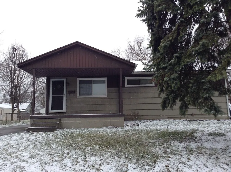 2077 Ferris Rd photo 1