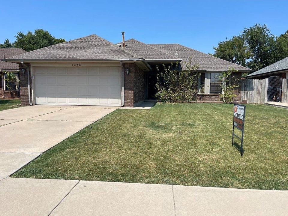 1st image of 1225 SW 99th Ter