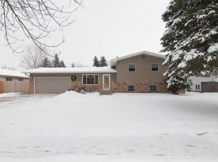 2610 12th St S, Fargo, ND 58103