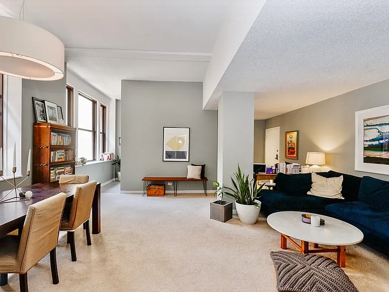 600 S Dearborn St #305 — Photo 7