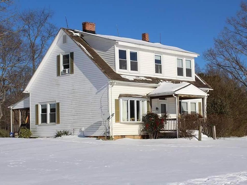 13042 Owen Farm in the snow! Front is facing Vontay Rd, acro