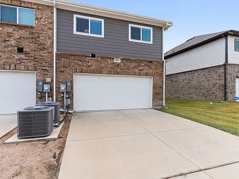 2833 Bellflower Dr — Photo 31