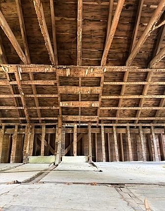 4th image of 303 Ponakin Rd