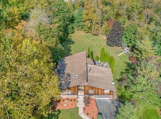 11 Lake Rd, Upper Saddle River, NJ 07458