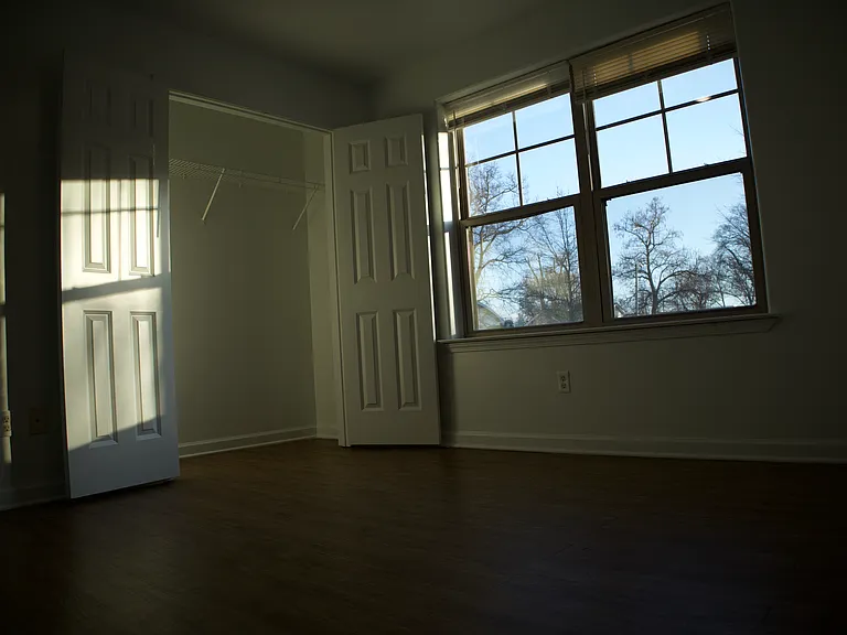 College Center Apartments — Photo 31
