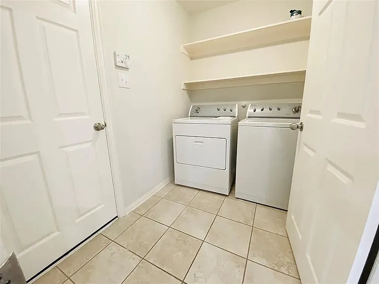 3416 Woodheights Ct — Photo 7