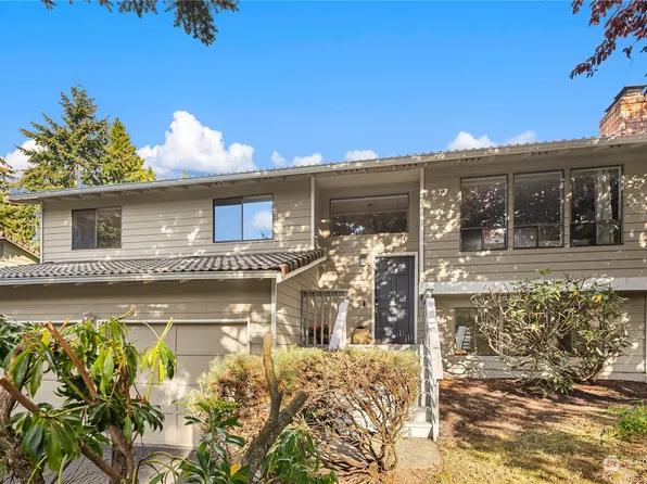 1012 A NE 105th Street, Seattle, WA 98125