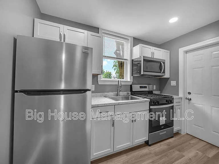 4806 Liberty Heights Ave #3 — Photo 9