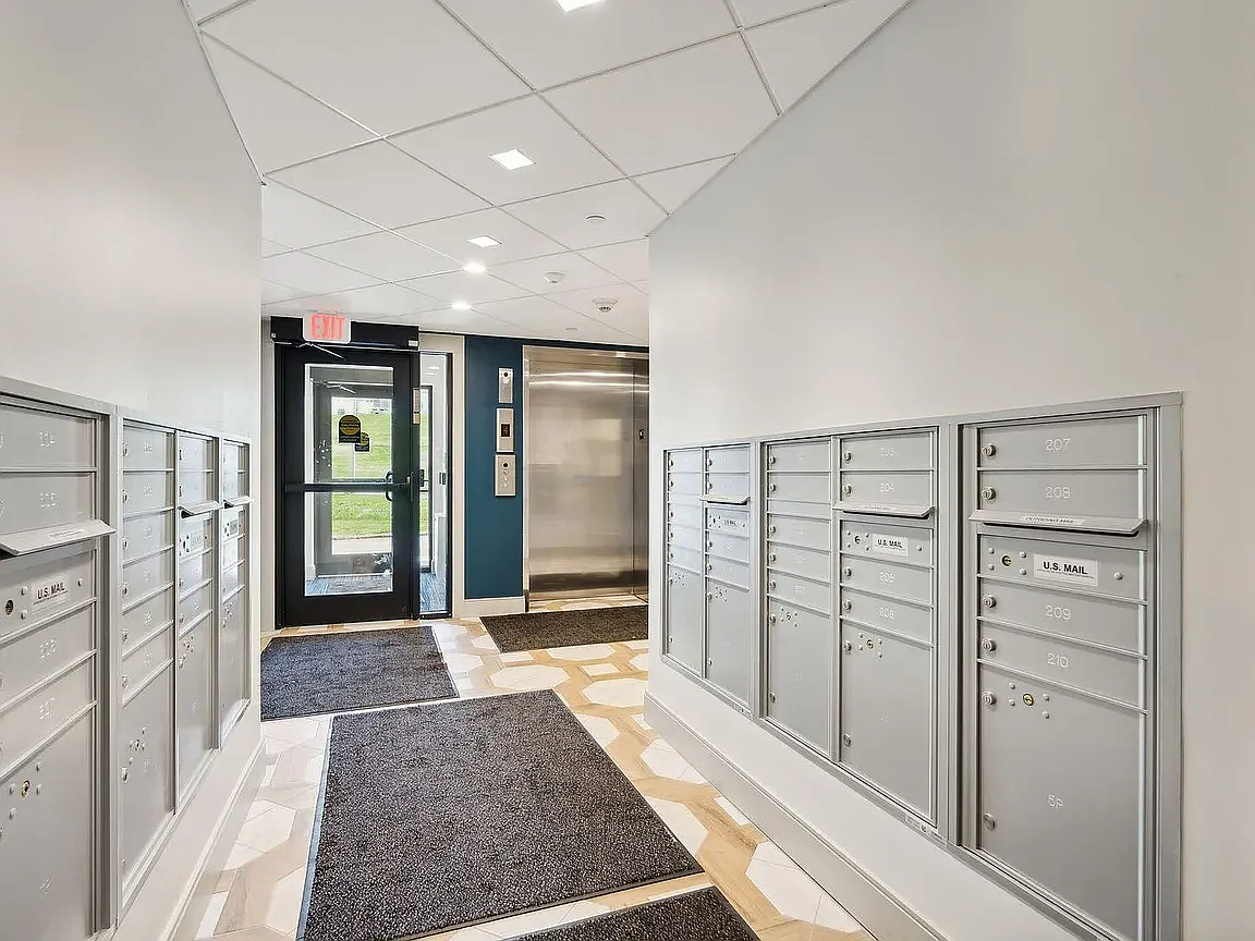 1 bed, 833 sqft, $3,200 — Photo 4