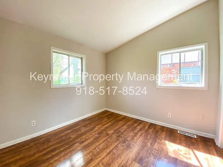 5135 N Utica Ave — Photo 10